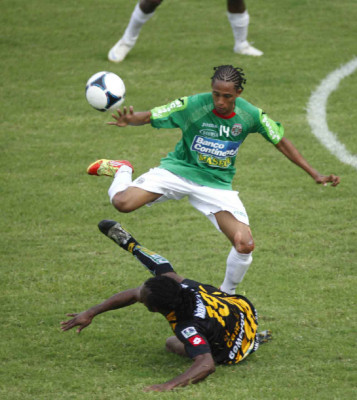 Un sábado de clásicos, goles y baile.