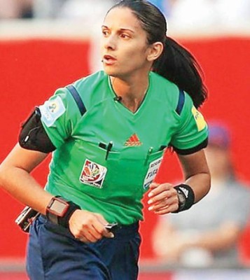 Claudia Umpierrez, la última bella árbitro en debutar en el fútbol masculino