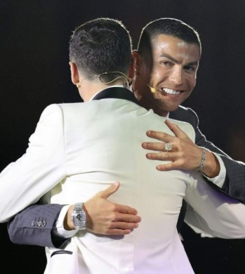 Georgina Rodríguez arrasa en la gala de los Globe Soccer Awards: así llegó junto a Cristiano Ronaldo