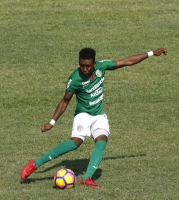 El 11 titular que mandaría Héctor Vargas para descarrilar la máquina