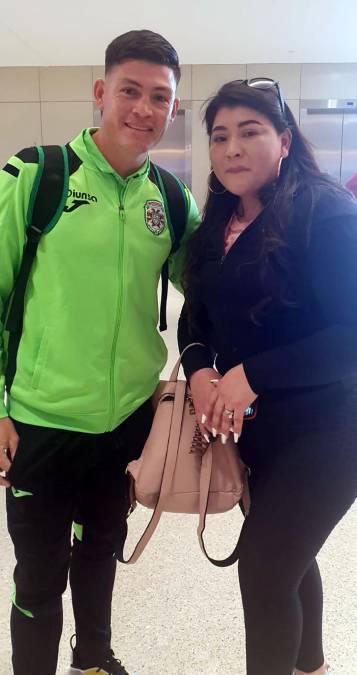 Así vivió el Chelito Martínez su primera experiencia en avión y el conmovedor reencuentro con su hermana en Estados Unidos