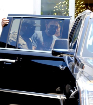 Filtran fotos de Jennifer Lopez y Ben Affleck juntos en Miami; captados en un balcón y en el gym