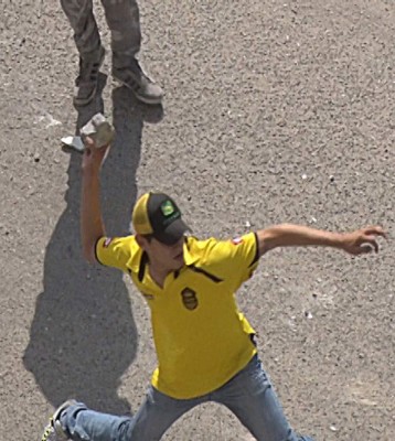 Así se vivió el terror en la guerra de pedradas entre barra de Real España y Marathón