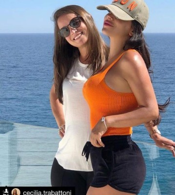 Daniella Semaan deslumbra junto con Antonela Rocuzzo en sus vacaciones en Grecia