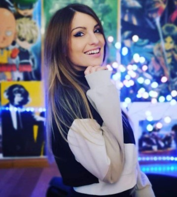 Así es Cristinini, la preciosa gamer que estaba siendo pretendida por Courtois en directo