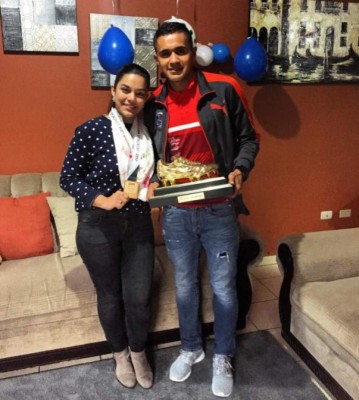 Ellas son las bellas novias y esposas de los jugadores del Olimpia y Motagua