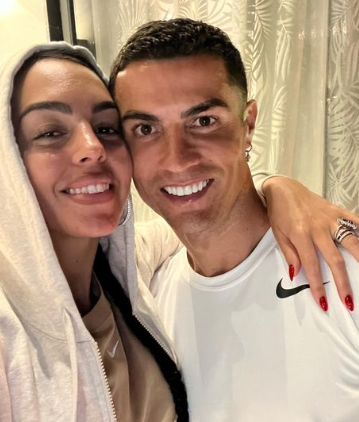 Cristiano Ronaldo tiene problemas en conseguir un chef para su mansión en Portugal: el salario y sus altas exigencias