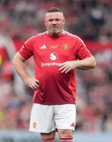 Rooney dejó el alcohol, impacta con su cambio físico y nueva faceta: No es por dinero