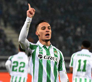 Se olvidan de Ancelotti y llaman a impensado técnico que dirige al mejor brasileño del momento: El contacto es serio