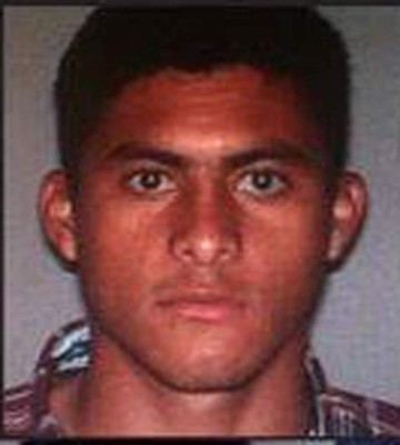 Así se ven jugadores y ex futbolistas de Honduras en sus cédulas de identidad