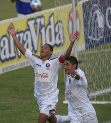 ¡Lujo! Roger Rojas elige su 11 ideal en Olimpia con futbolistas con los que ha compartido