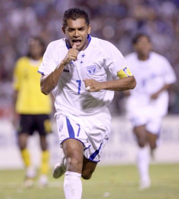 El mago, el principito, los mundialistas en Francia 98' y otras fotos del recuerdo del Honduras-Jamaica