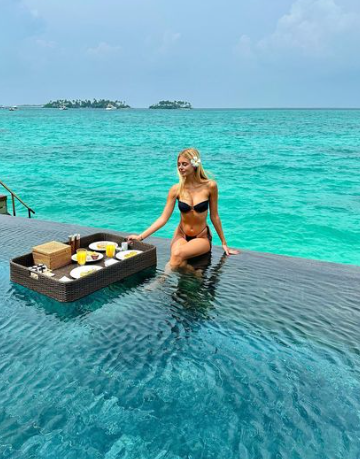 Quedó sorpresivamente eliminado del Mundial de Qatar y se marchó a una exótica isla con su preciosa prometida