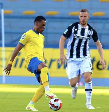 ¡Sin descanso! Uno lesionado y otros buscan los playoffs y su titularidad; legionarios retornan a sus equipos tras militar con la Selección