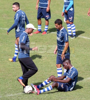 Caras pintadas y rostros optimistas en la Selección de Honduras