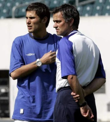 De consumir cocaína y 'chupar' sangre de estrella de cine para adultos a técnico: El radical cambio de Adrian Mutu