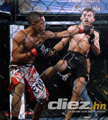 Espectacular velada de artes marciales mixtas de la HFL