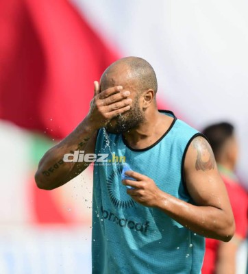 Chicas, ternura y calor: El ambiente previo al Marathón-Honduras Progreso