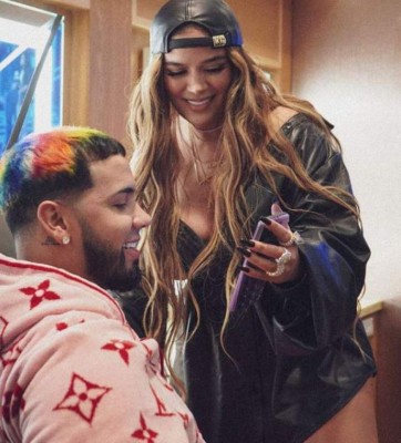 Las tres rupturas amorosas en 24 horas: Iker Casillas, Jennifer López y Karol G