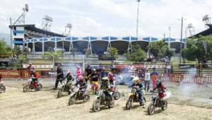 Este día se desarrolló la sexta fecha del campeonato nacional de motocross en San Pedro Sula.