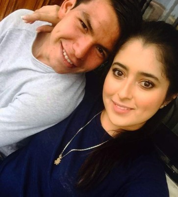 ¡Es ella! Así es la esposa que tiene suspirando al mexicano 'Chucky' Lozano