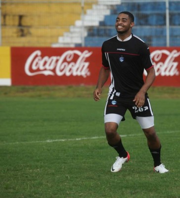 MERCADO: Rony Martínez regresa y Welcome sigue en el extranjero