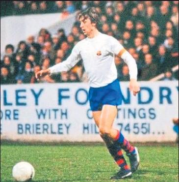 El Barcelona ya había vestido de blanco en los años 70 con Johan Cruyff en el club.