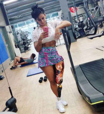 Camille Rodrigues, la sexy atleta paralímpica que deslumbra en Brasil