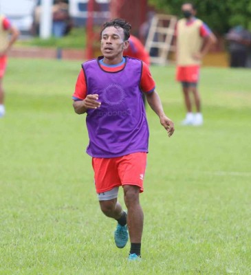 Pedro Troglio lo confirmó: Cambio total en el 11 del Olimpia para enfrentar al Real de Minas