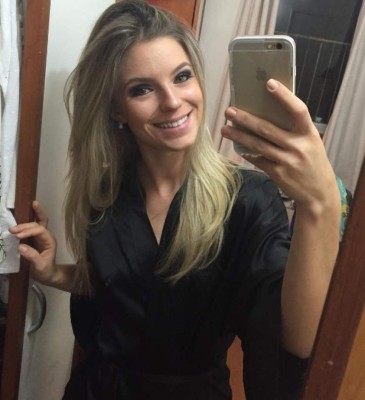 Thaísa Leal, la espectacular brasileña que acompaña a Paolo Guerrero en su peor momento