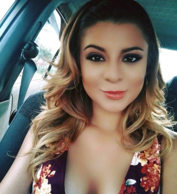 Las fotos más sensuales de Diana Calderón, una de las periodistas más lindas de El Salvador