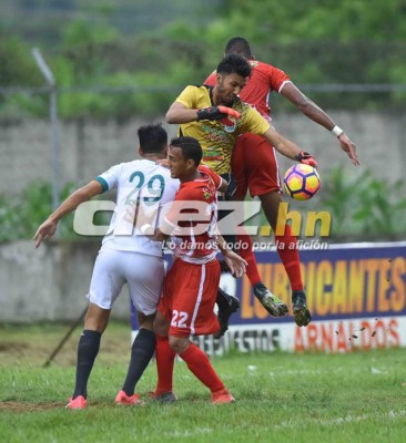 NO VISTE EN TV: Un 'espontáneo' en Tocoa y el noble gesto de Costly