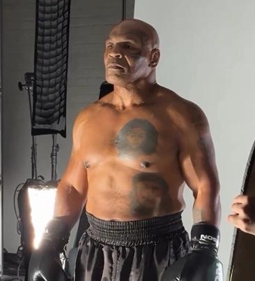 Tremendo: así luce Mike Tyson a sus 58 años antes de volver al ring y reveló el motivo de su pelea contra Jake Paul