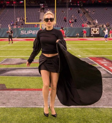 Lady Gaga sorprende a todos en el Super Bowl al enseñar sus partes íntimas