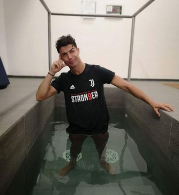 Cristiano en calzoncillos: la locura de la Juventus luego de quedarse con el título de la Serie A