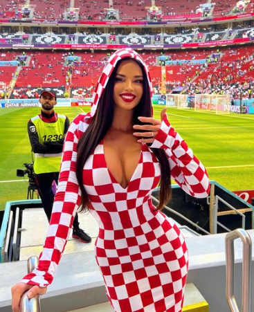 Así es la infartante modelo croata que desafía las normas de Qatar en el Mundial: ‘‘Esto es un desastre’’