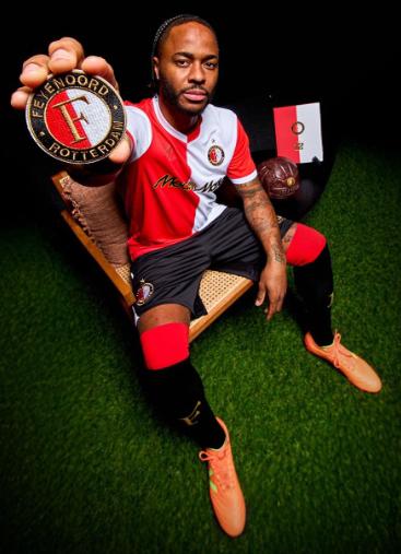 Sterling rompió con el Chelsea y 'obliga' a su nuevo club de entrenar en el extranjero: No es justo, es eludir la ley