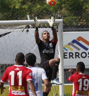 Tridente que asusta: El último Olimpia que se coronó campeón en el Torneo Clausura 2016