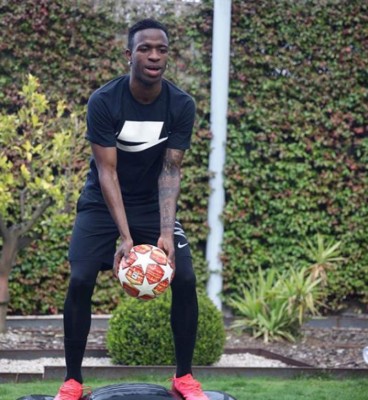 Vinicus copia y se transforma: La increíble rutina de entrenamiento del brasileño a lo Cristiano Ronaldo