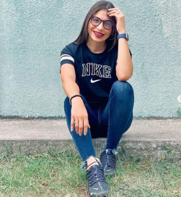 Annie Córdova, la sexy mercadóloga fichada por el Victoria en la Liga de Ascenso