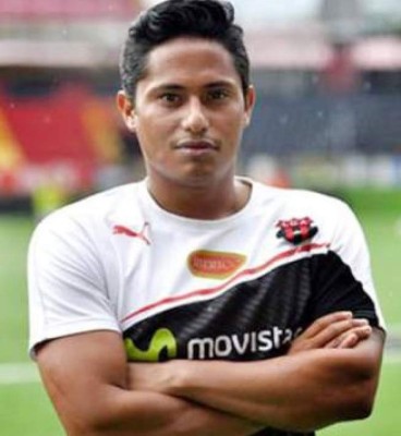 Legionarios hondureños que terminan contrato y los confirmados en sus clubes