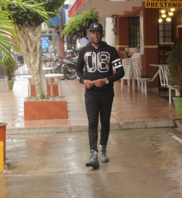 Al delantero Jerry Palacios en Tocoa lo tratan como actor de Hollywood