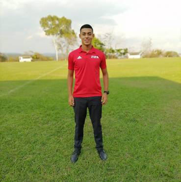 Melvin David Matamoros (como cuarto árbitro) vivirá un momento único junto a su padre. Ambos serán los árbitros para el cotejo del sábado entre la UPNFM y Real Sociedad.