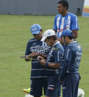 Las visitas sorpresas en el entreno completo de la Selección de Honduras
