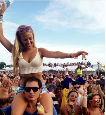 Beatrice Bouchard, la hermana gemela de tenista que besó a Neymar