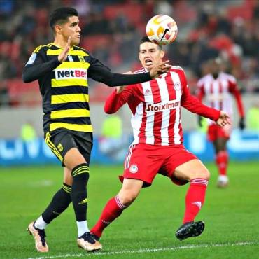 Luis Palma intercambió la camiseta con el colombiano y actual jugador del Olympiacos James Rodríguez.