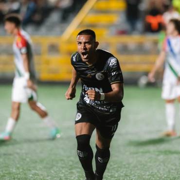 Alejandro Reyes y su tristeza por pasar su mejor momento y no ser convocado: “Que no me lleven a la Selección de Honduras me duele”