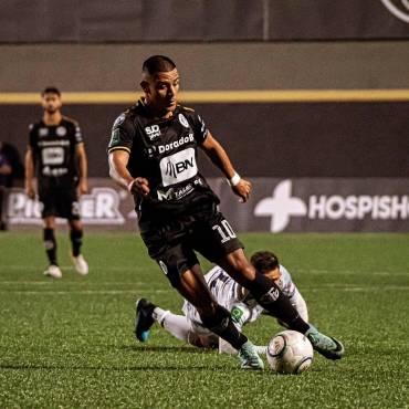 Alejandro Reyes suma un gol en dos partidos con el Sporting de Costa Rica.