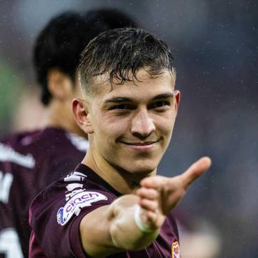 Vargas anotó su sexto gol de la temporada en el fútbol escocés con el Hearts.