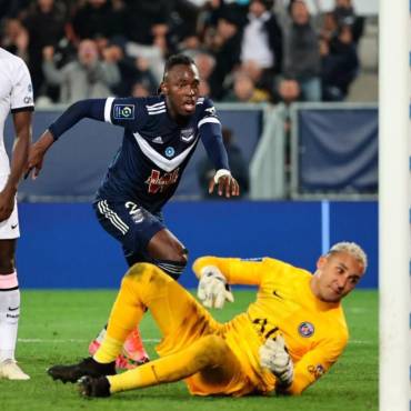 Alberth Elis, camino a superar su primera temporada en Europa; tiene mejor promedio que Mbappé y suma más goles que Messi